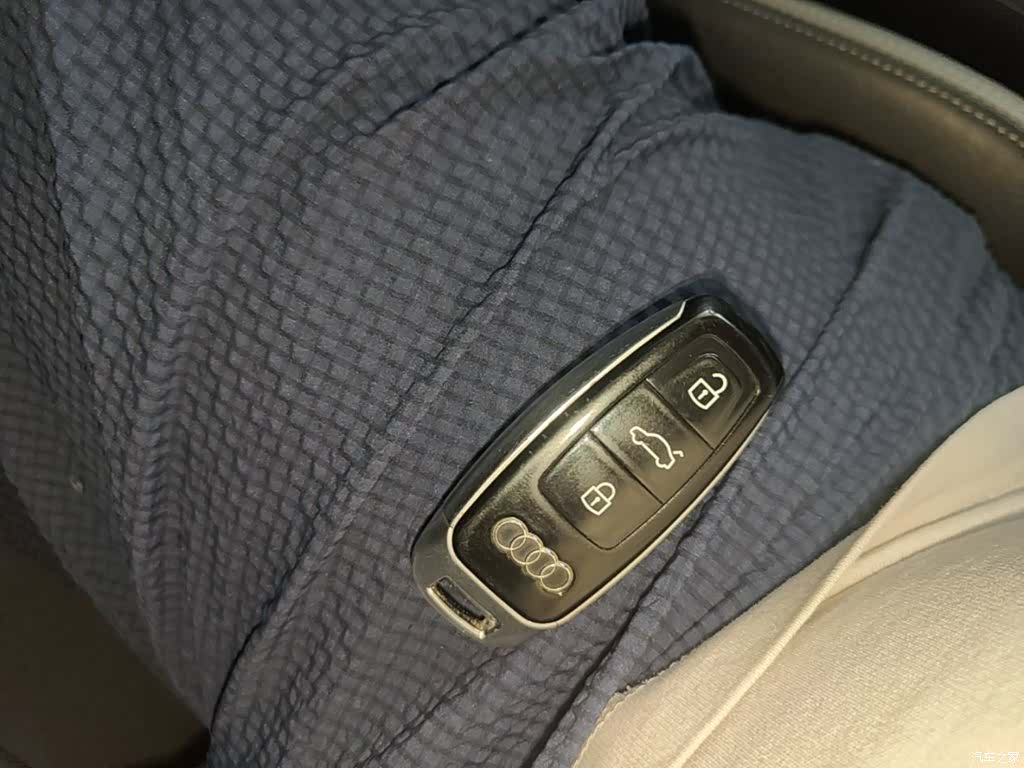 Audi Q3, 2020 9