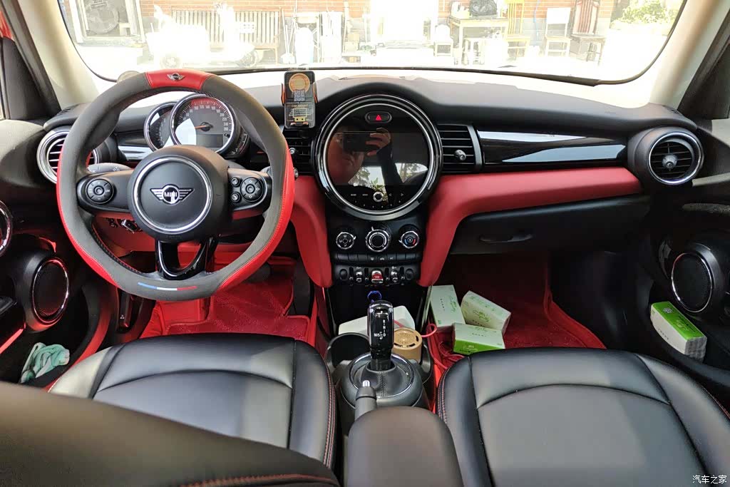 Mini ONE, 2019 12