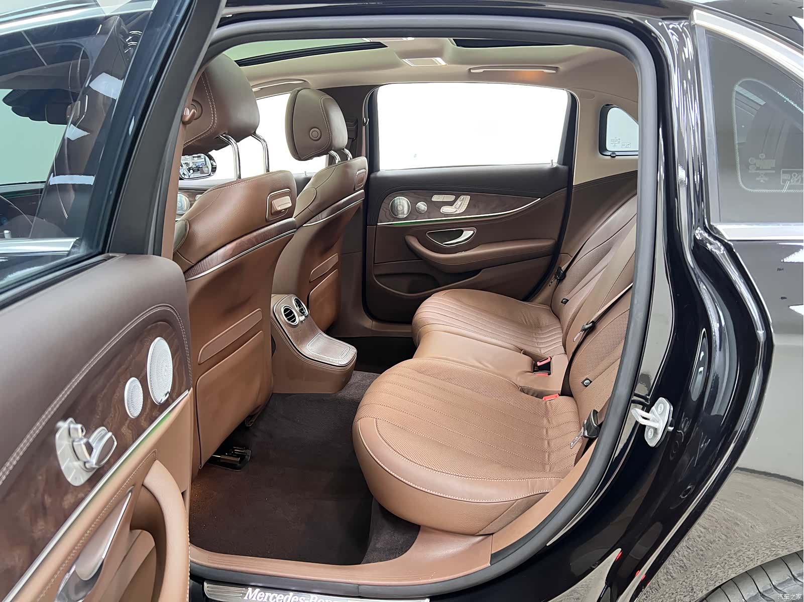 Mercedes-Benz E-Class, 2021 18
