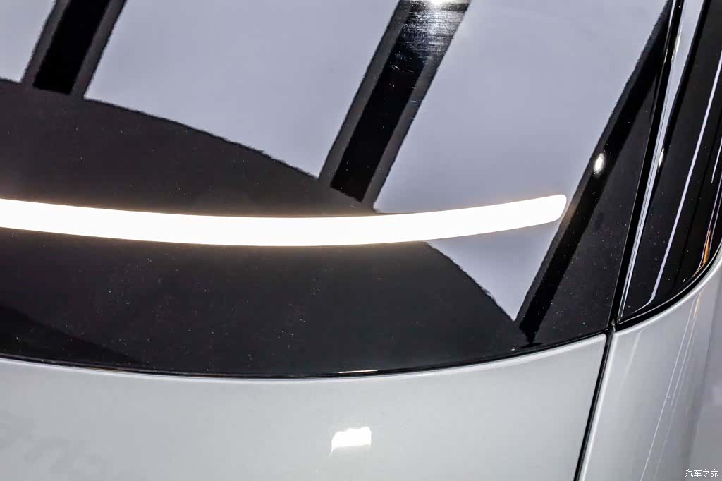 Li Auto MEGA, 2025 37