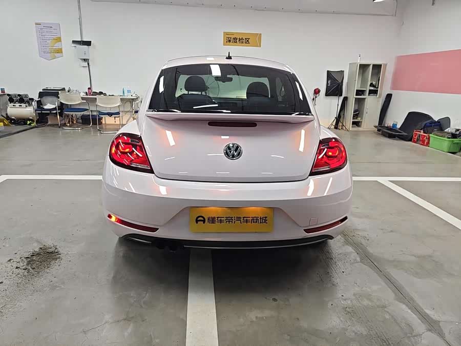 Volkswagen Beetle 2018, фото 8