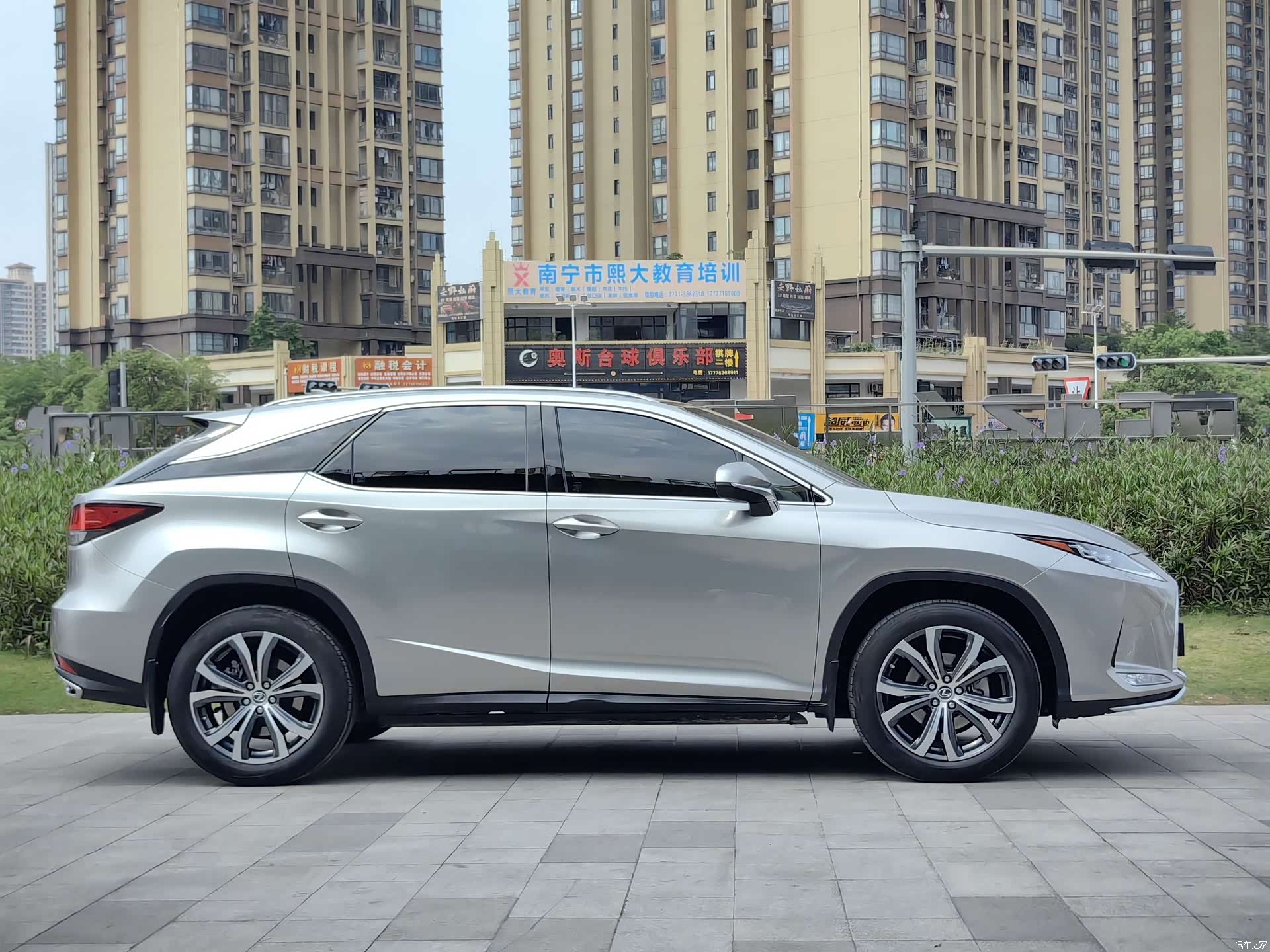Lexus RX, 2022 3