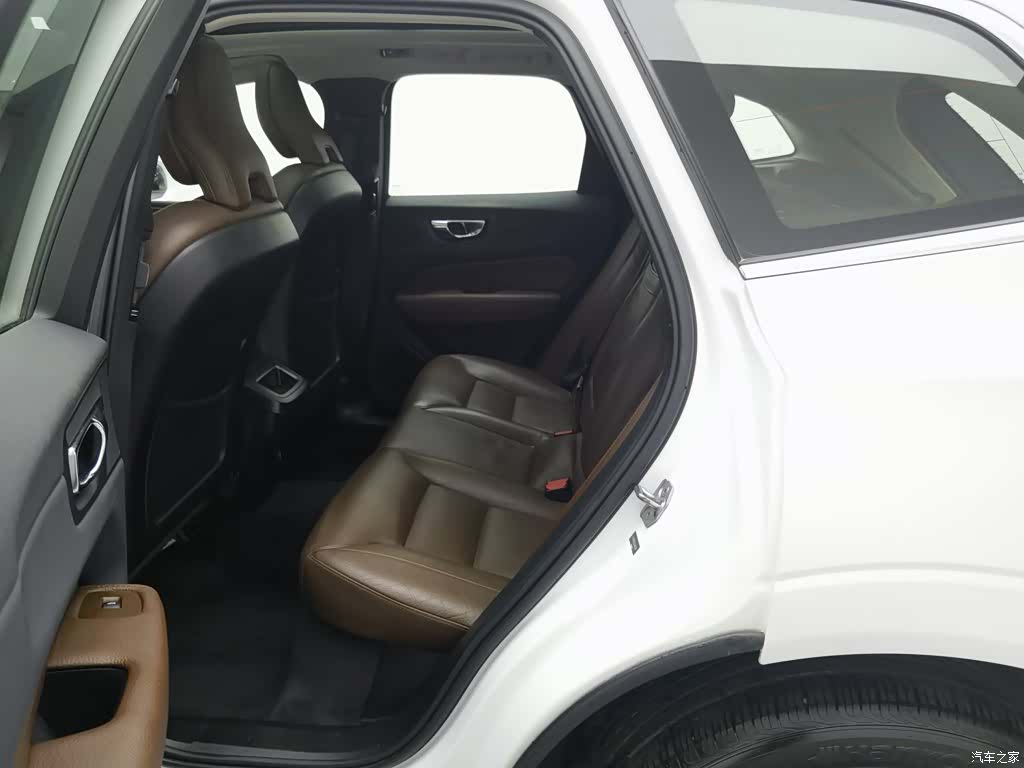Volvo XC60, 2020 15