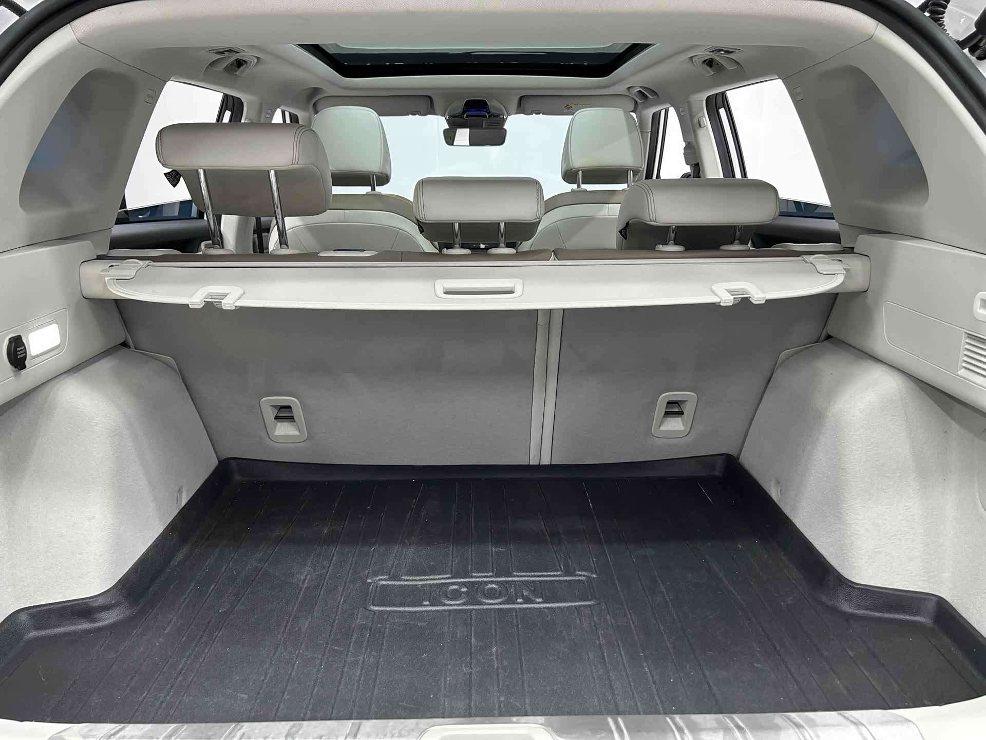 Geely Icon, 2022 15