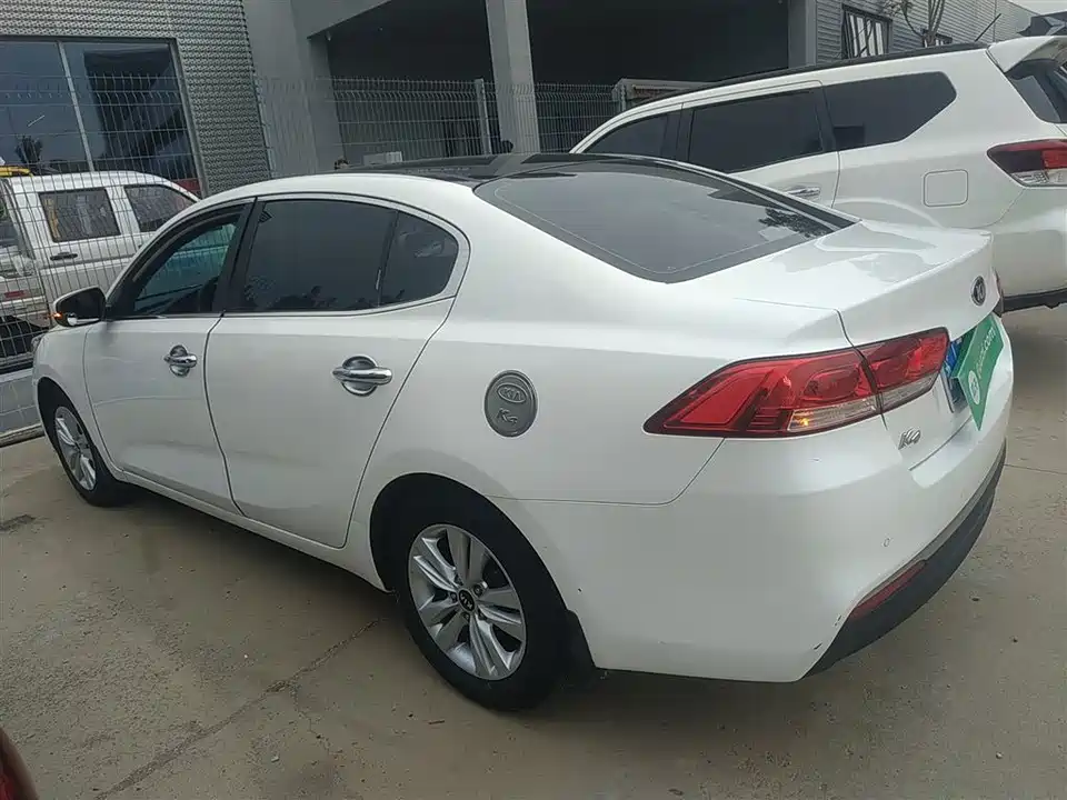 Kia K4