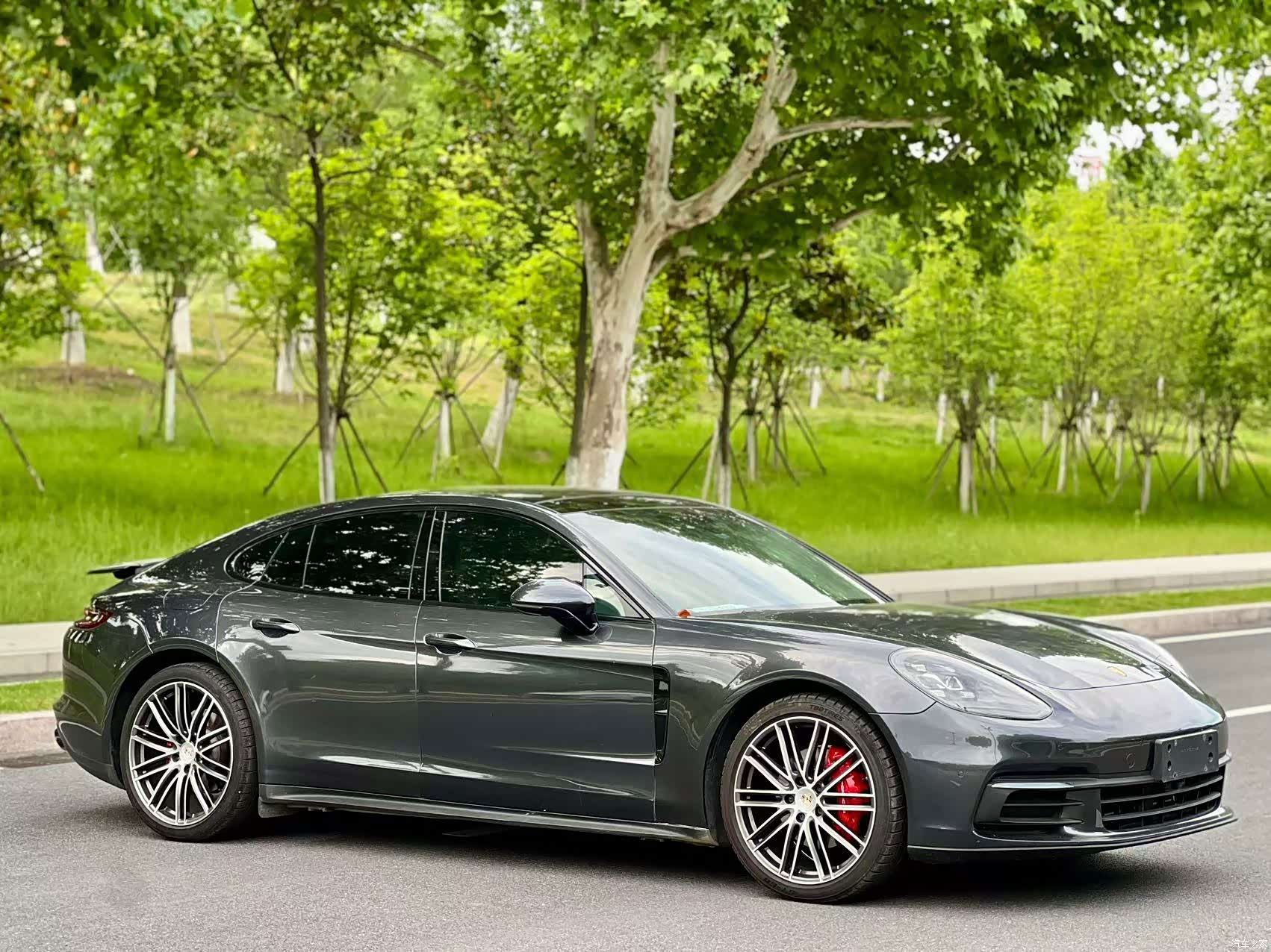 Porsche Panamera, 2018 3