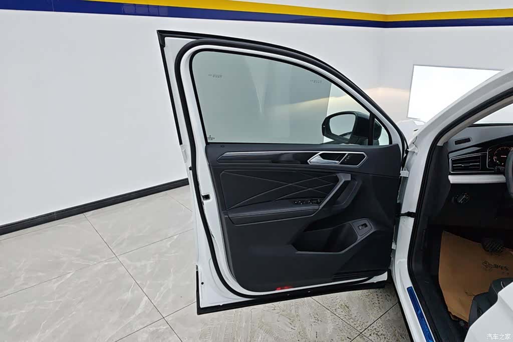 Volkswagen Tiguan L, 2024 7