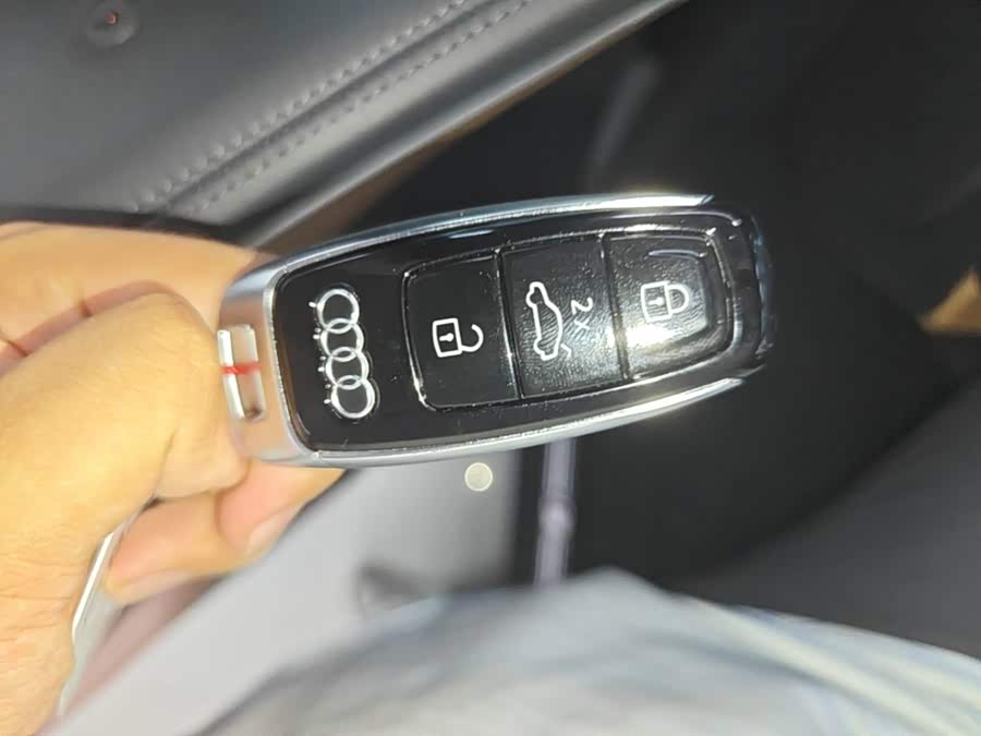 Audi Q7 2023, фото 9