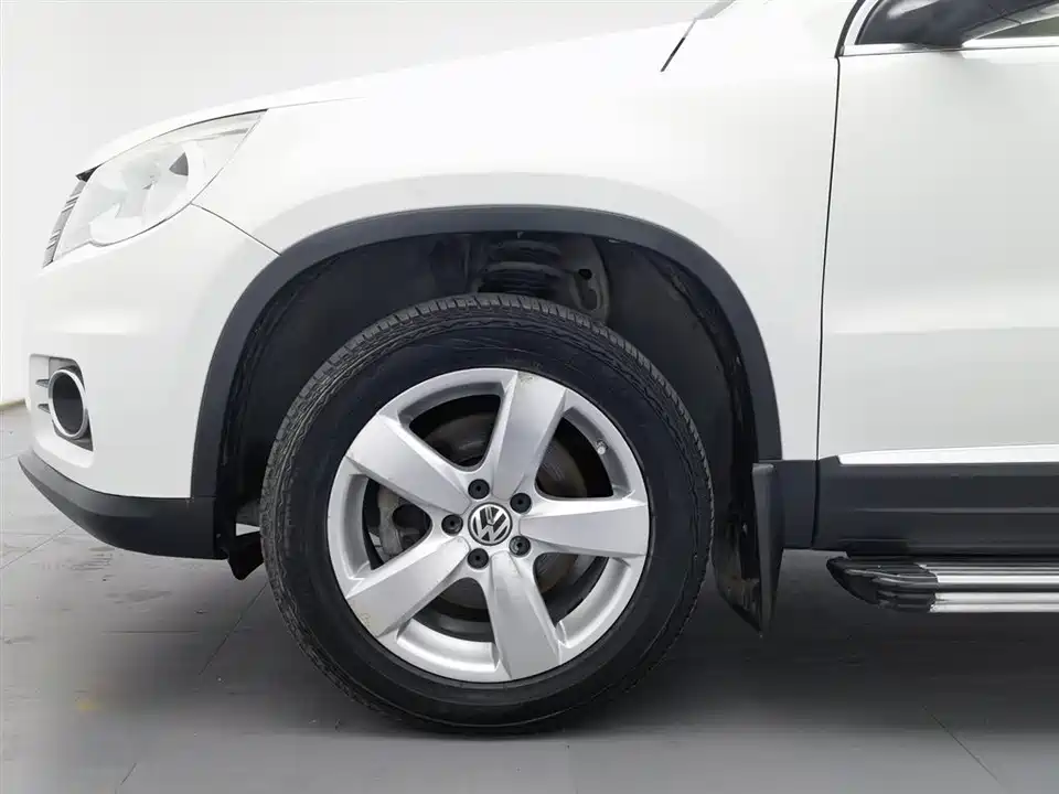 Volkswagen Tiguan Volkswagen Tiguan