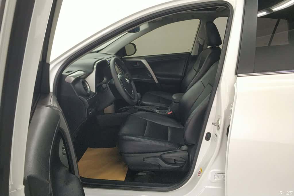 Toyota RAV4, 2018 9