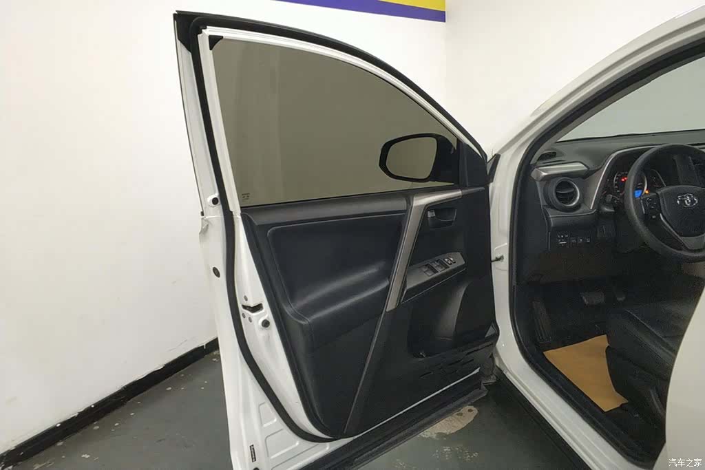 Toyota RAV4, 2018 7