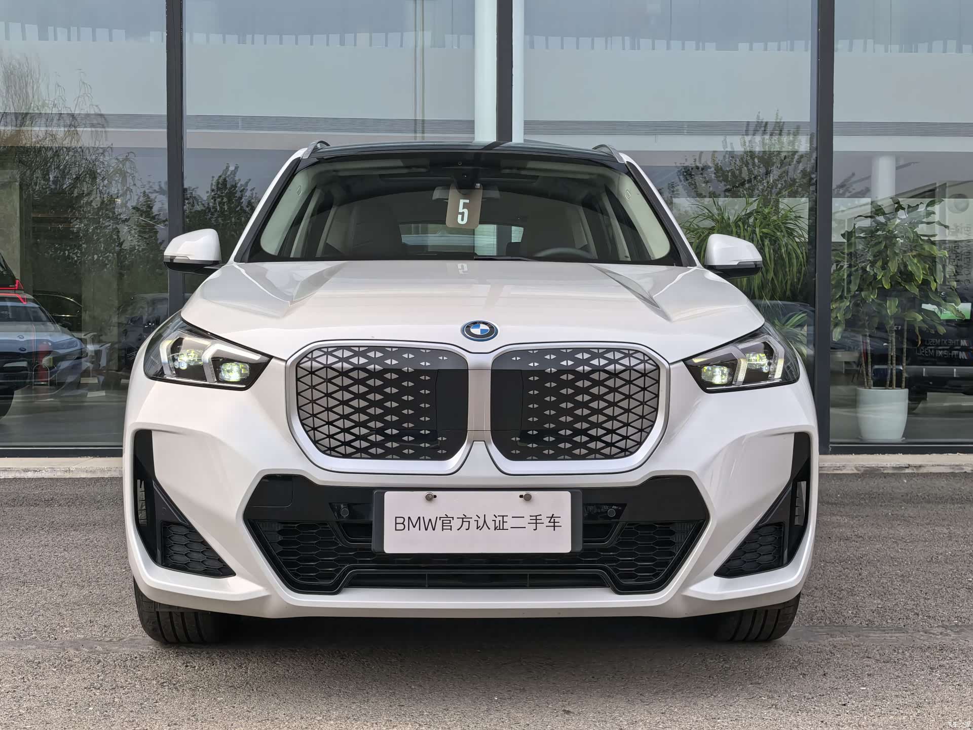 BMW iX1, 2025 2