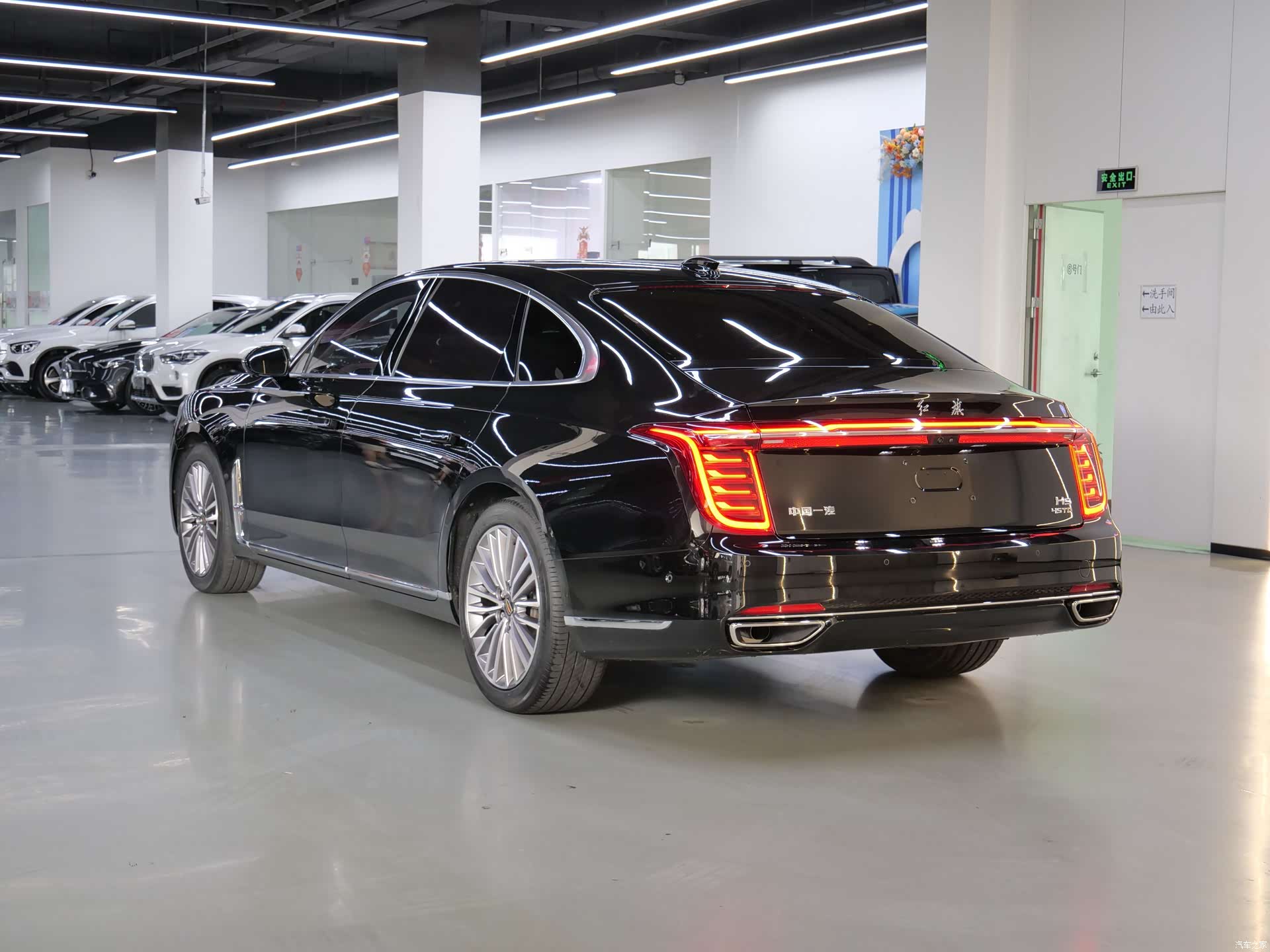 Hongqi H9, 2020 все фото