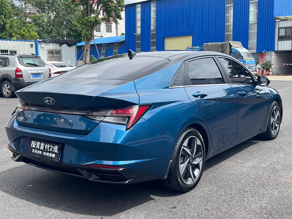 Hyundai Elantra