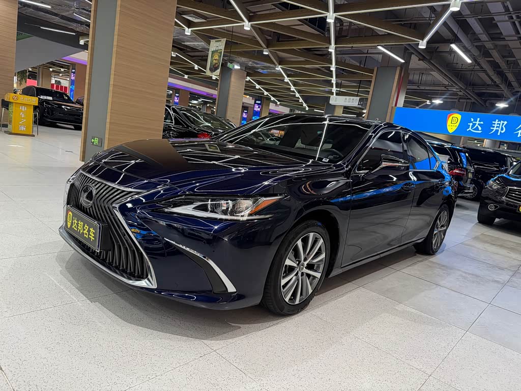 Lexus ES 2020 200