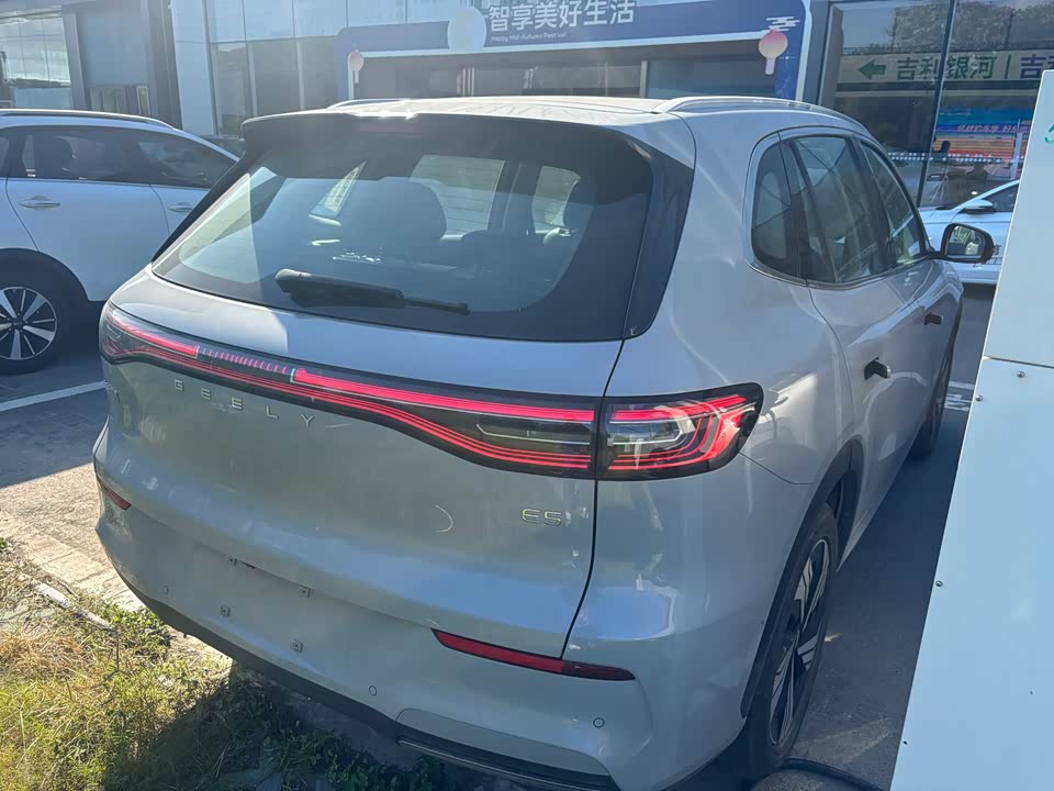 Geely Galaxy Galaxy E5