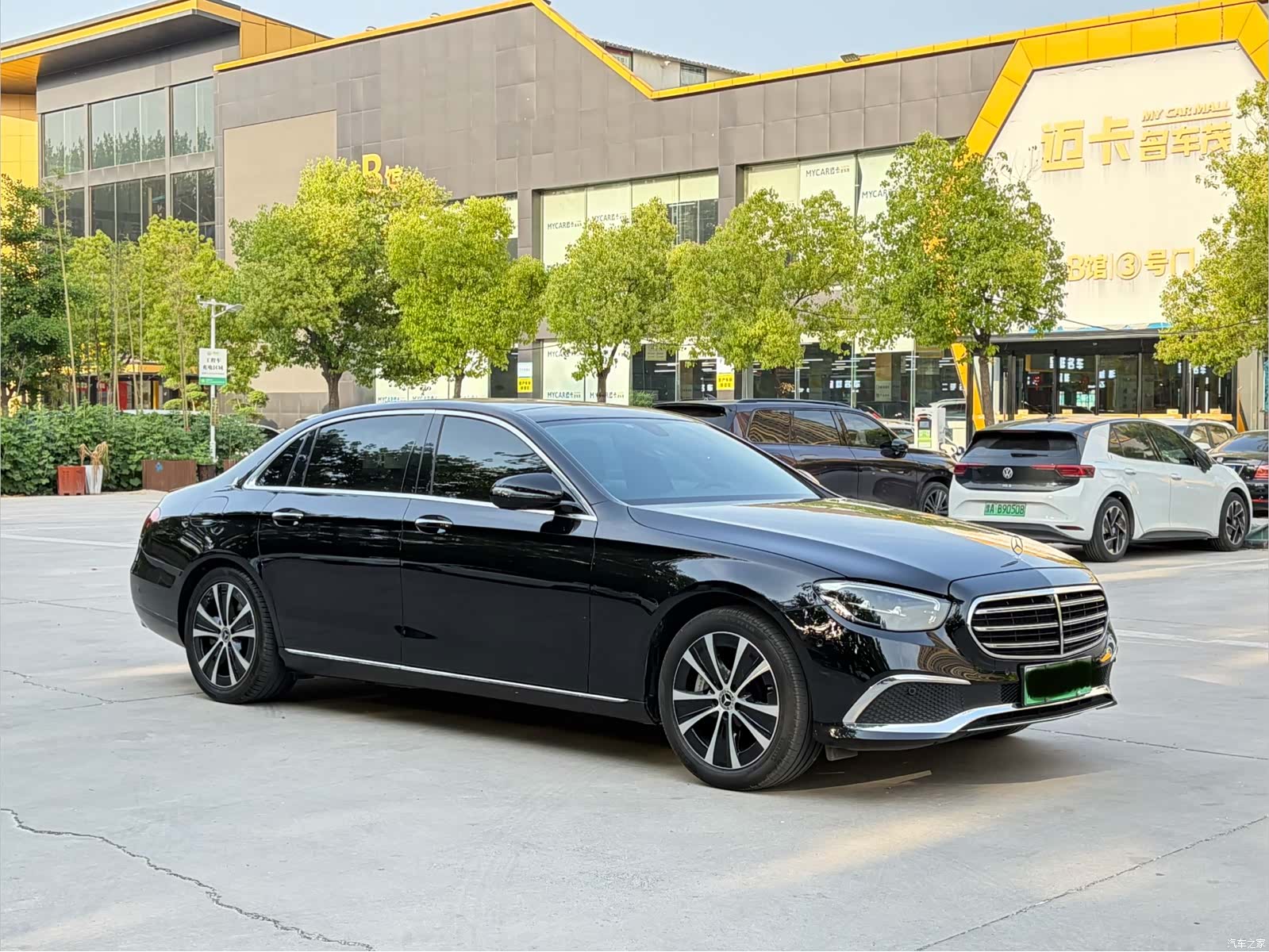 Mercedes-Benz E-Class, 2023 3