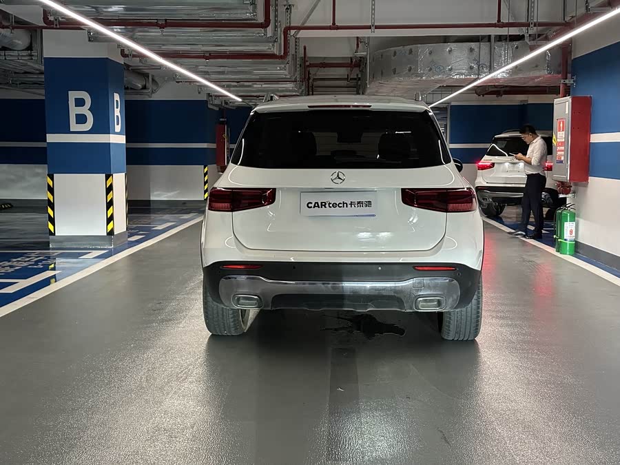 Mercedes-Benz GLB 2023, фото 6