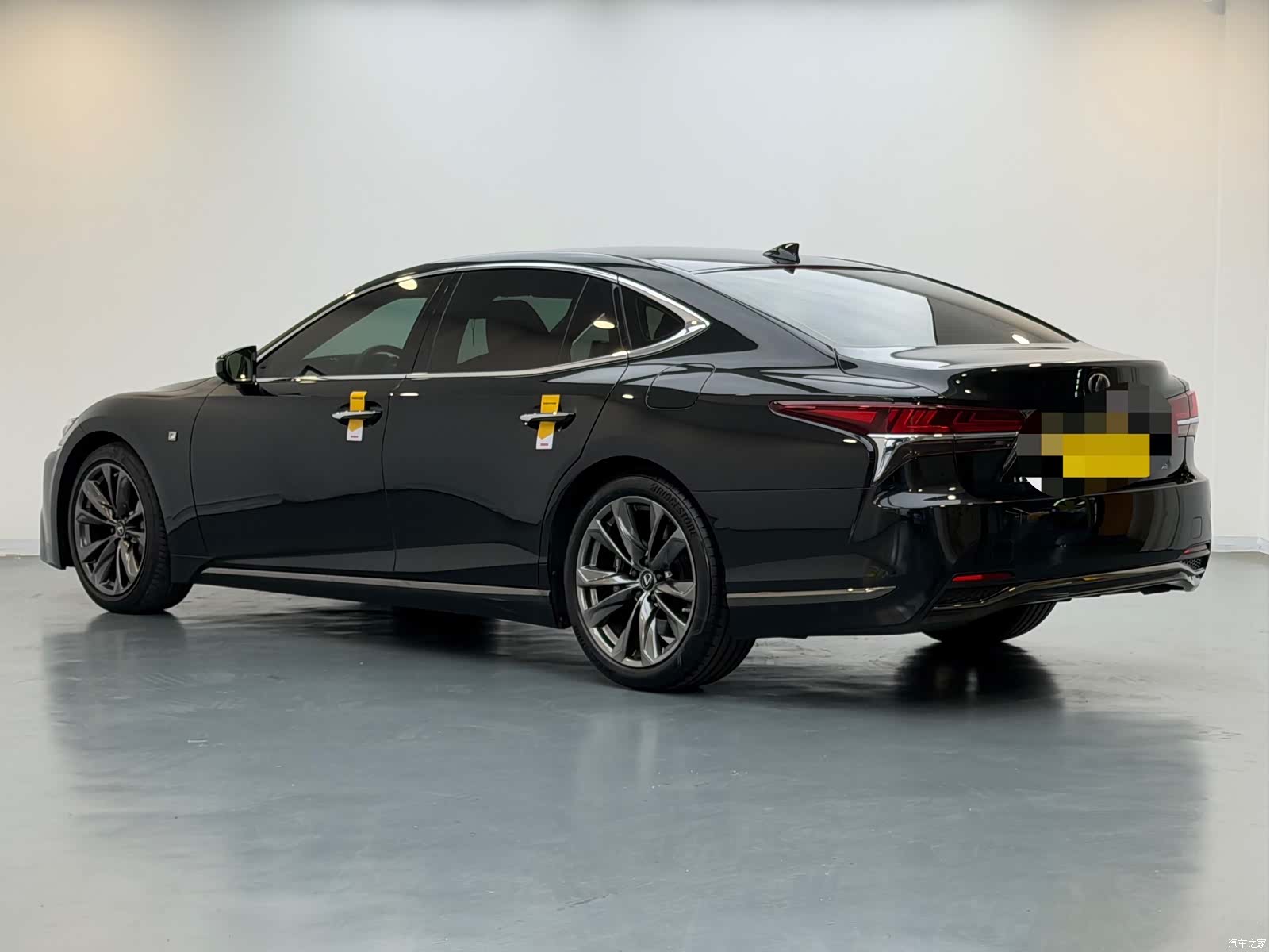 Lexus LS, 2019 6