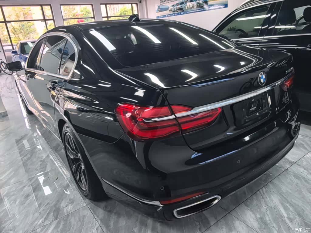 BMW 7 Series, 2017 все фото