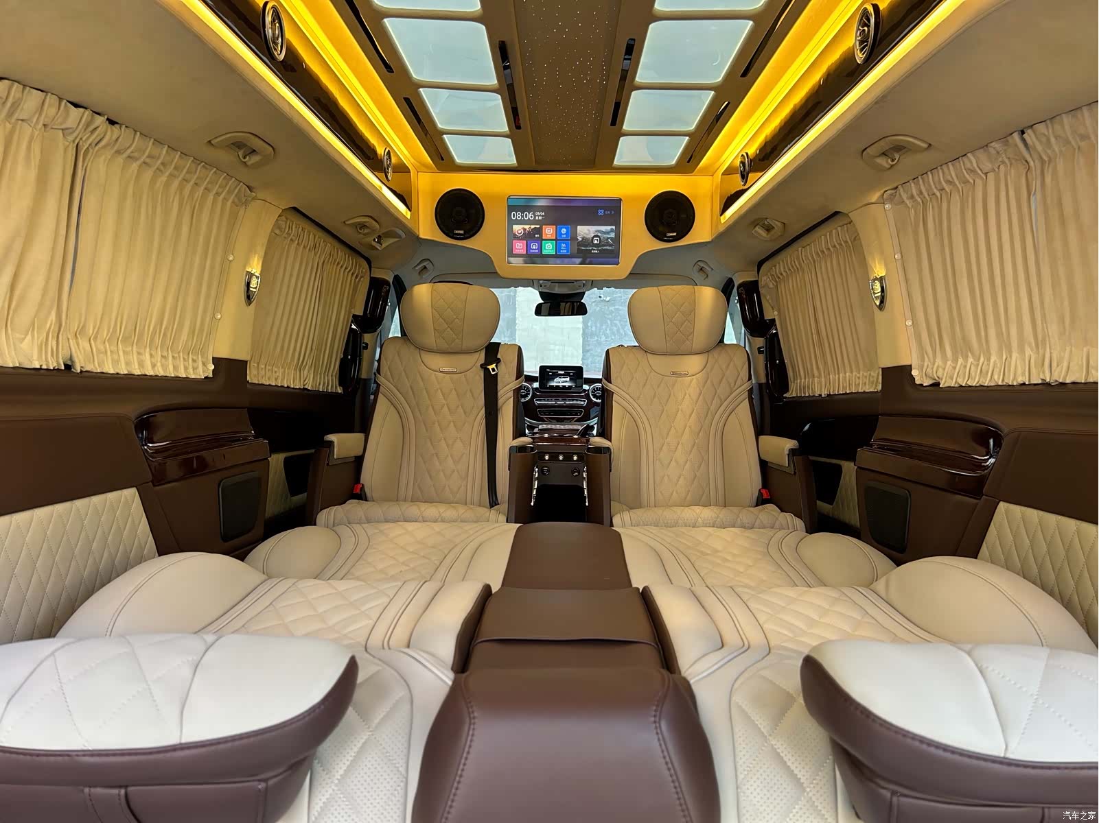 Mercedes-Benz V-Class, 2020 18