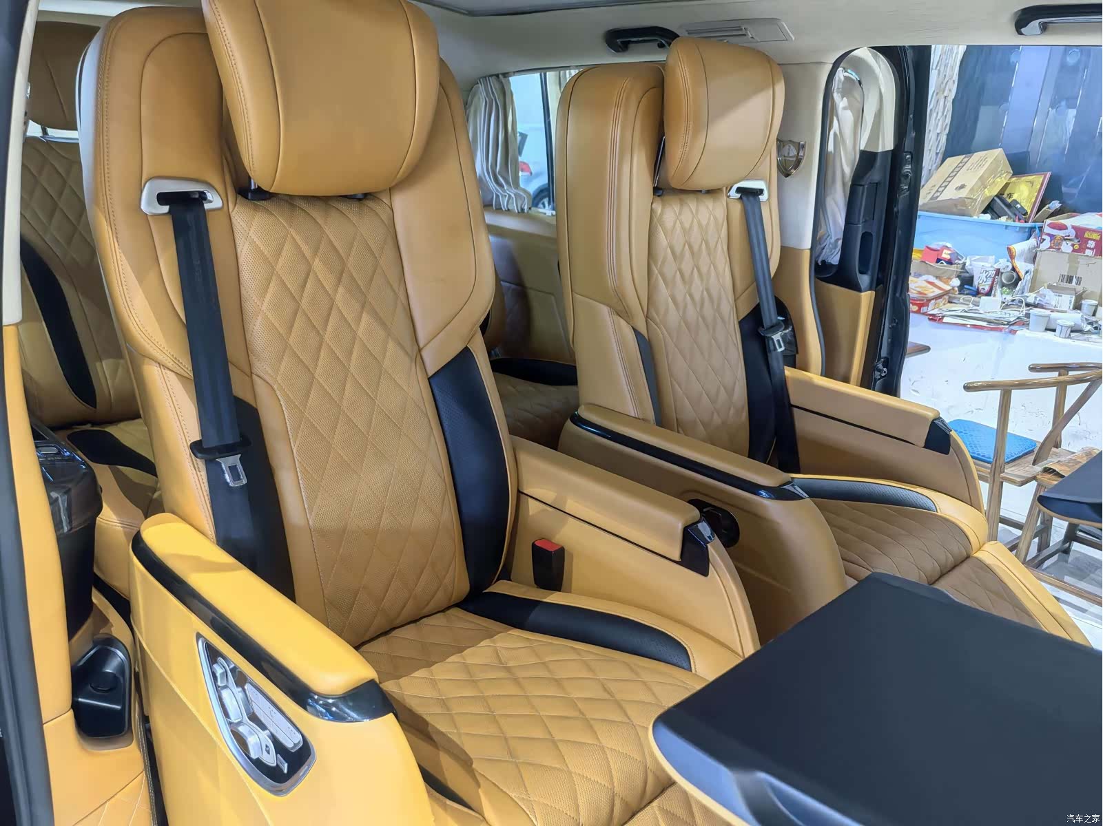 Mercedes-Benz 7, 2021 18