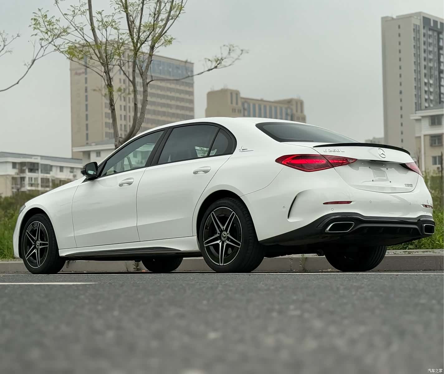 Mercedes-Benz C-Class, 2024 15