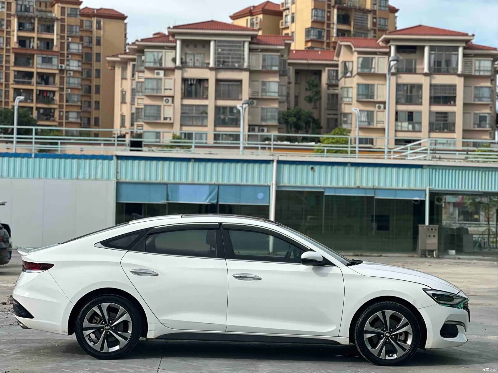Hyundai Lafesta, 2021 13