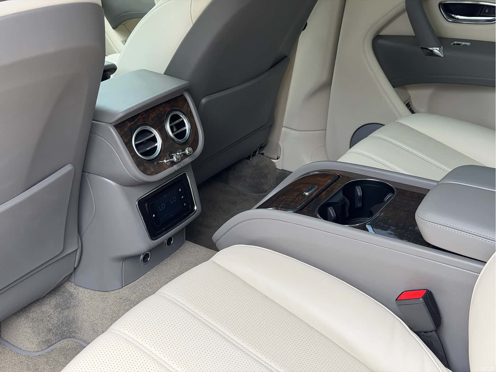 Bentley Bentayga, 2019 20