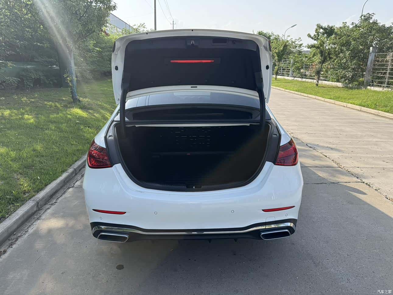 Mercedes-Benz C-Class, 2023 3