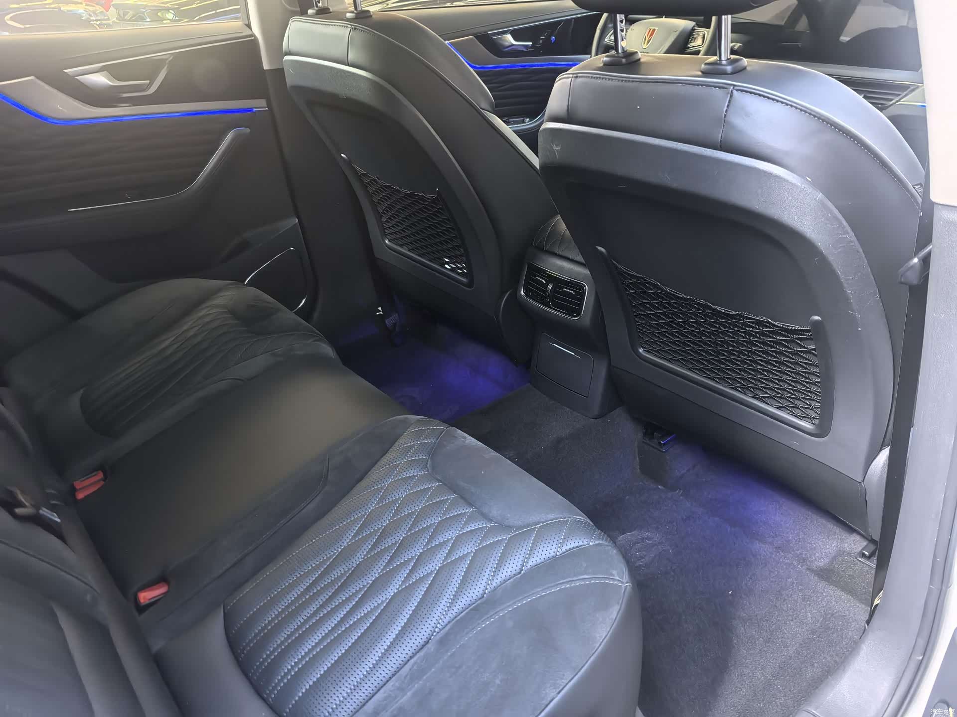 Hongqi HS5, 2022 11