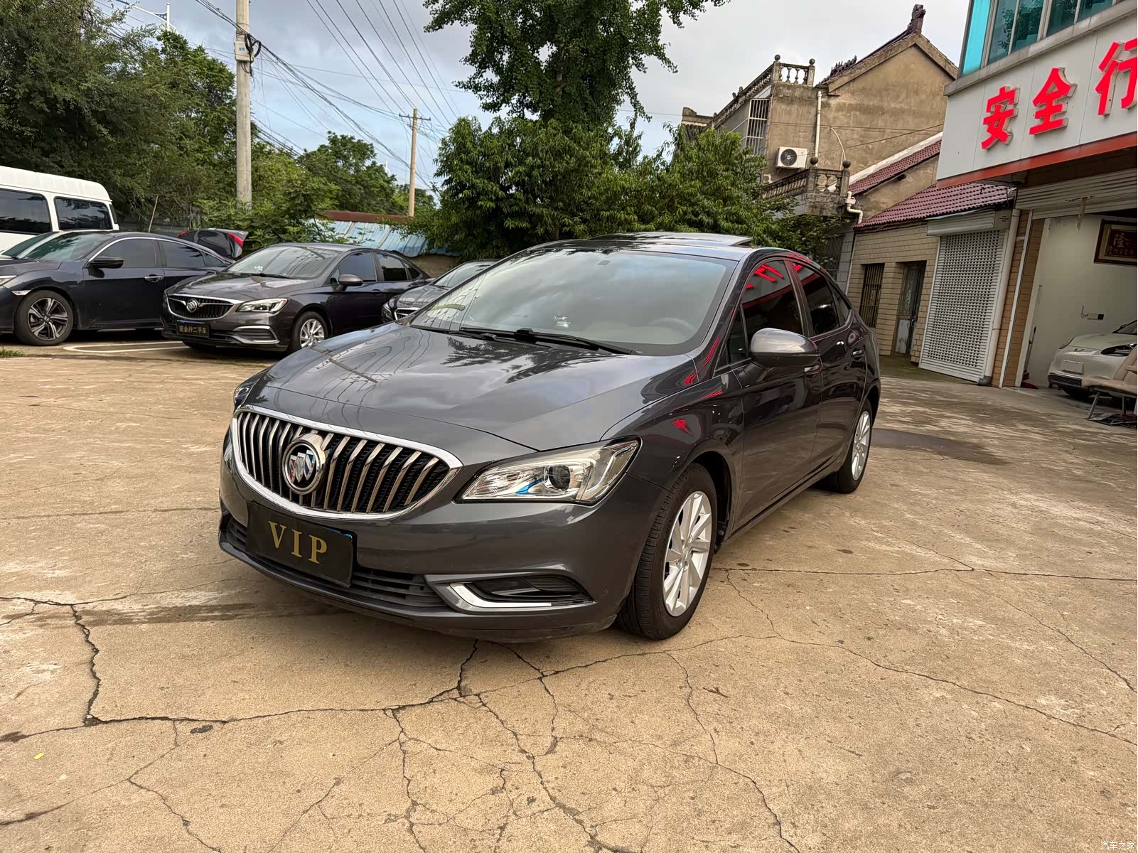 Buick Verano, 2017 1