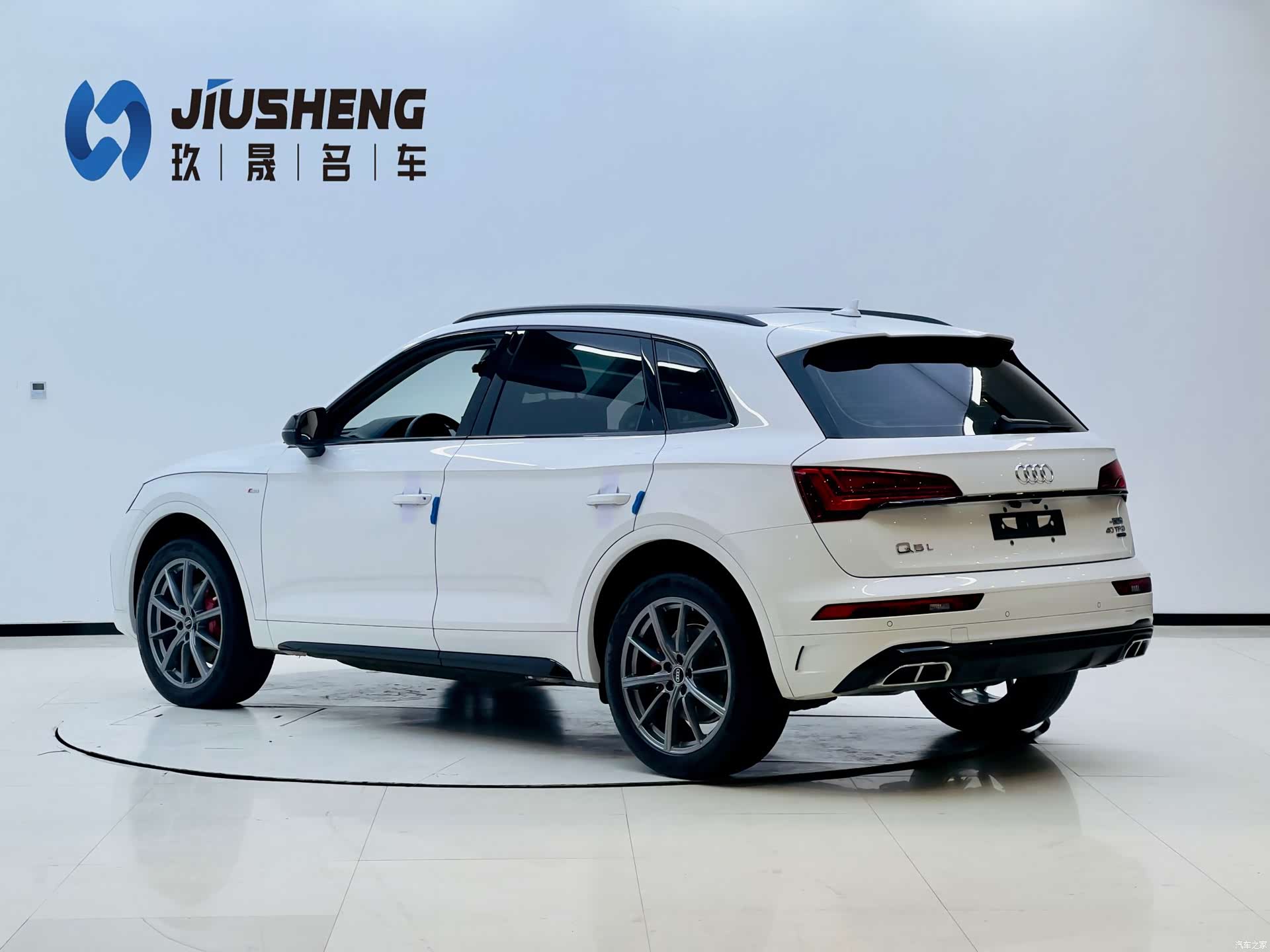 Audi Q5L, 2023 все фото
