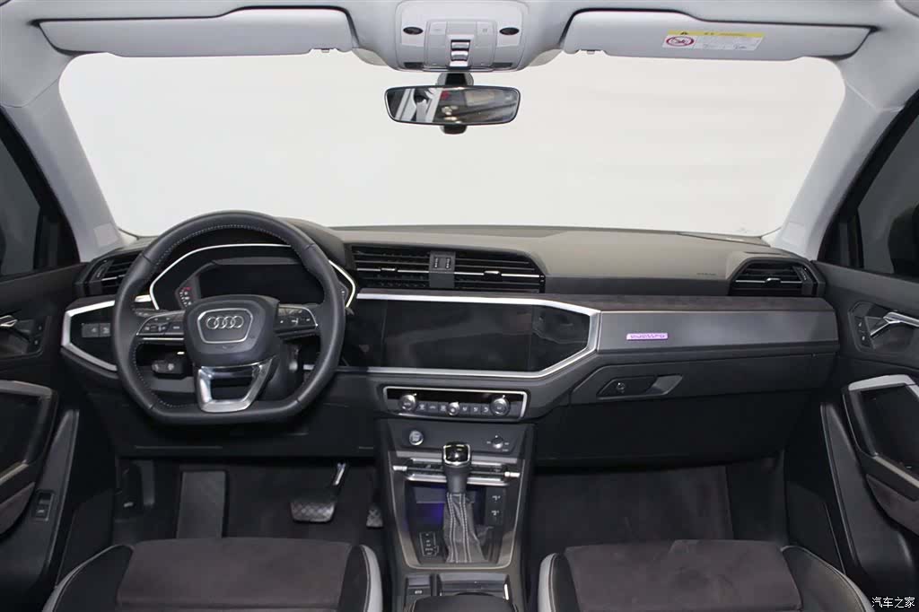 Audi Q3, 2019 10