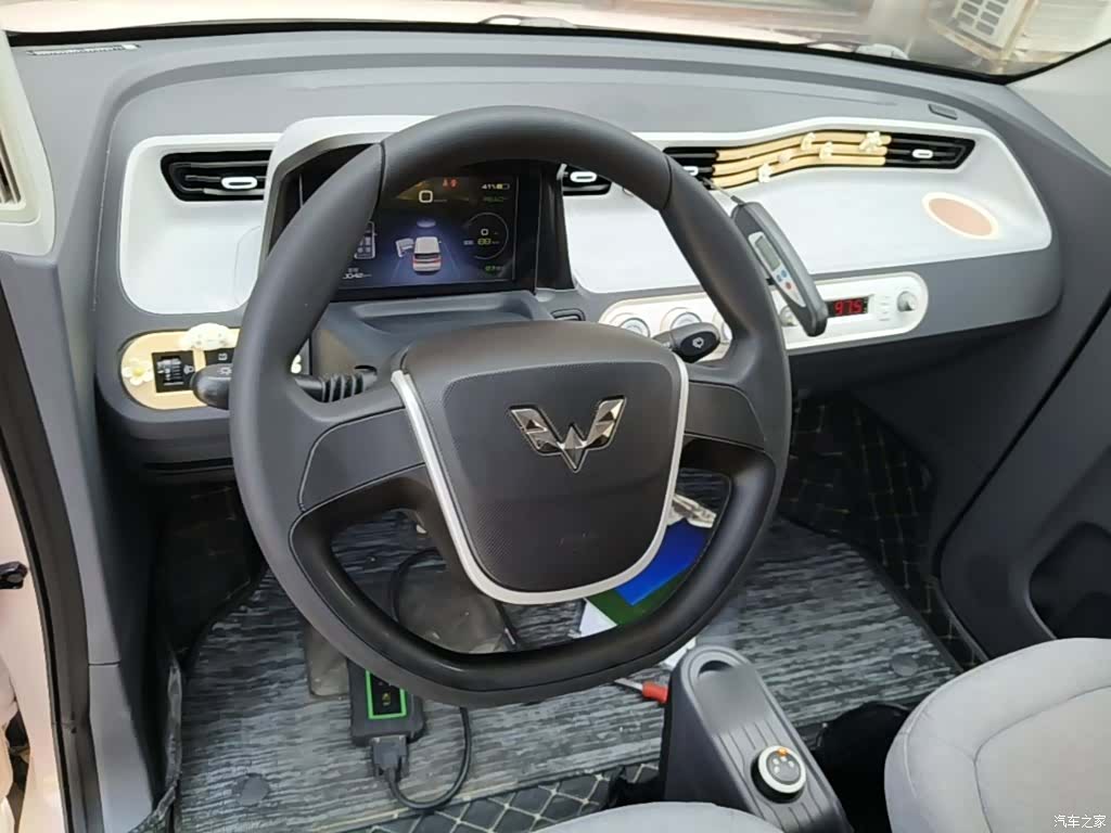 Wuling MINIEV, 2021 11