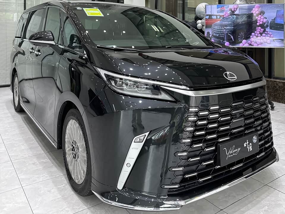 Lexus LM Lexus LM