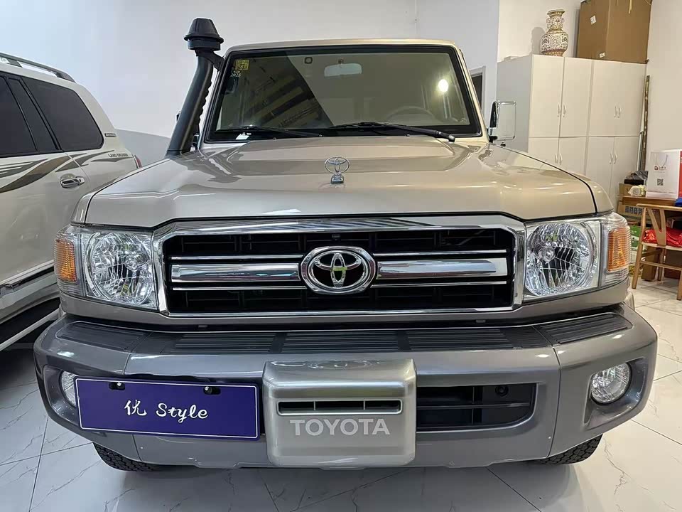 Toyota Land Cruiser Toyota Land Cruiser