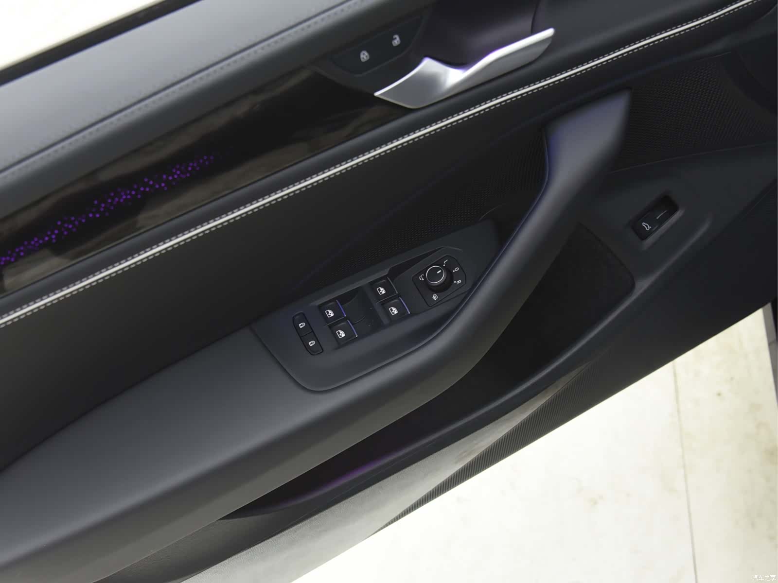 Volkswagen Magotan, 2025 11