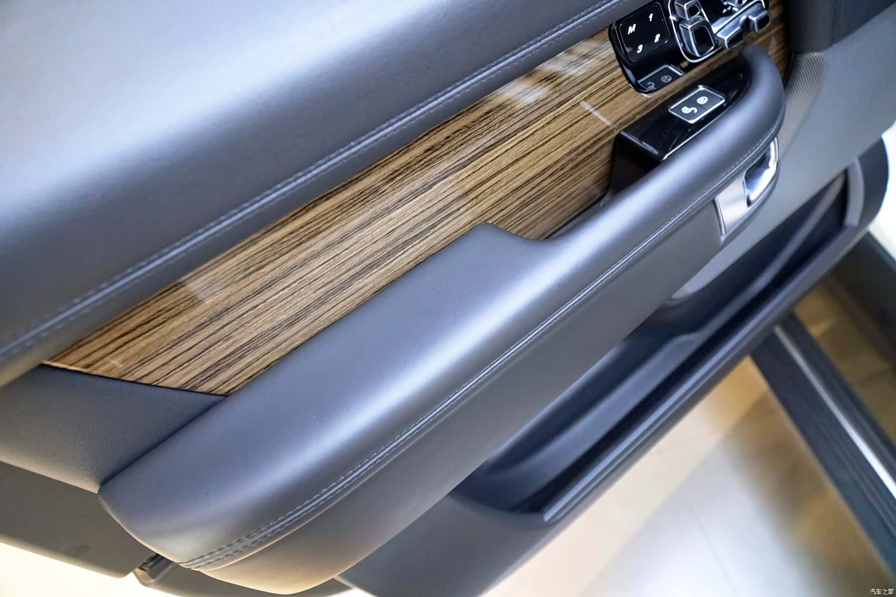 Land Rover Range Rover, 2019 13