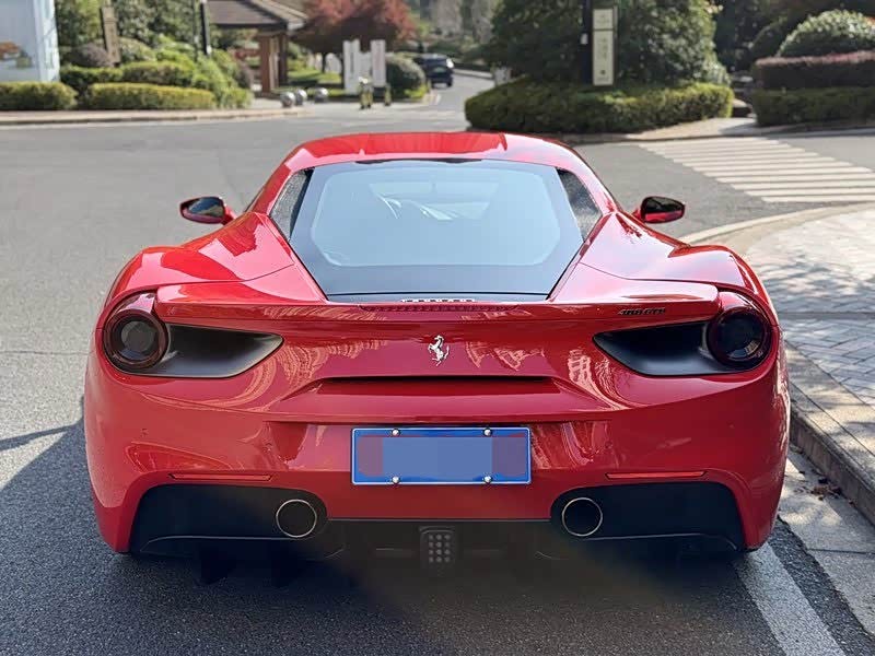 Ferrari 488