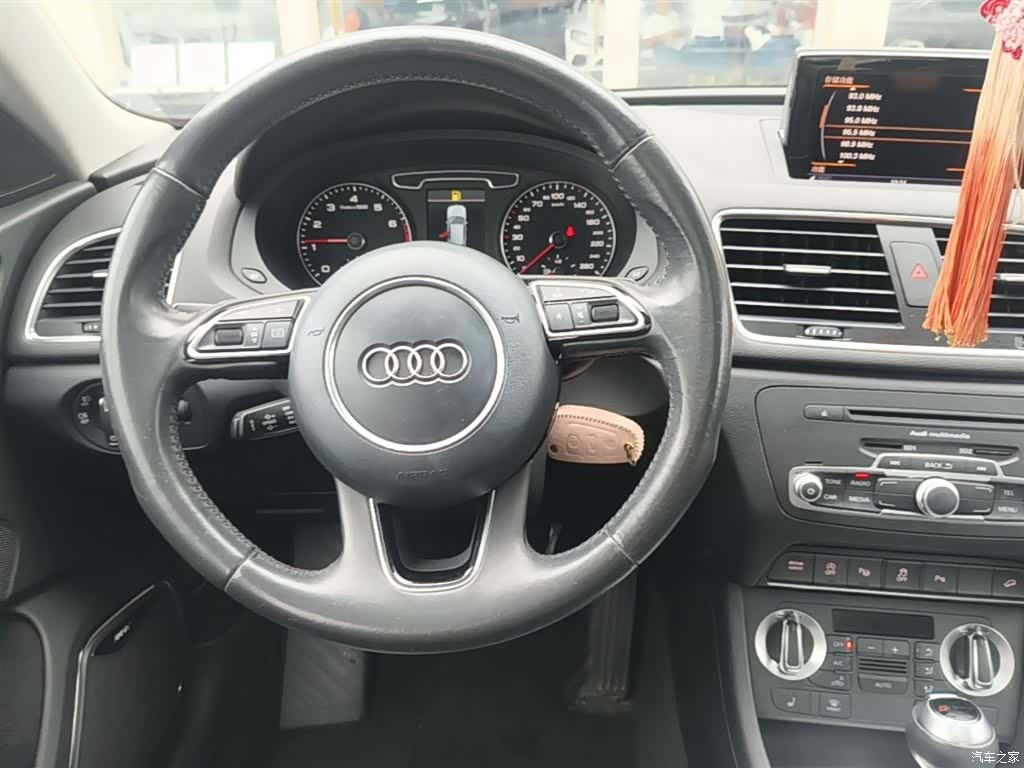 Audi Q3, 2015 10