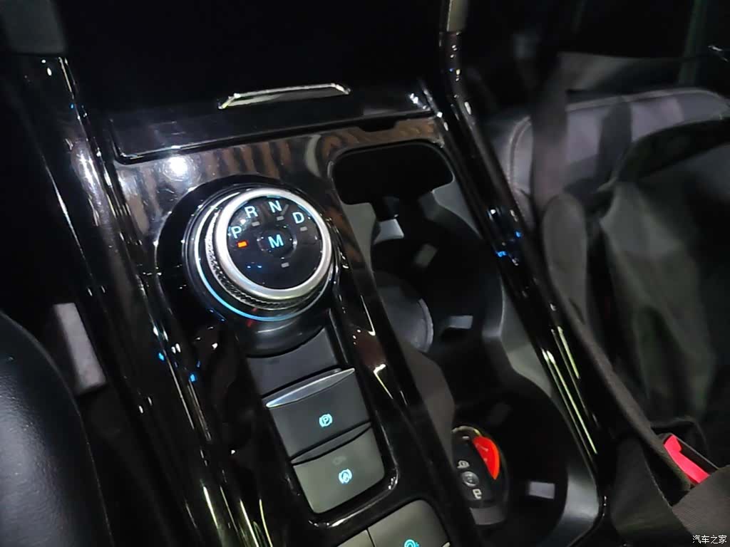 Ford Explorer, 2021 14