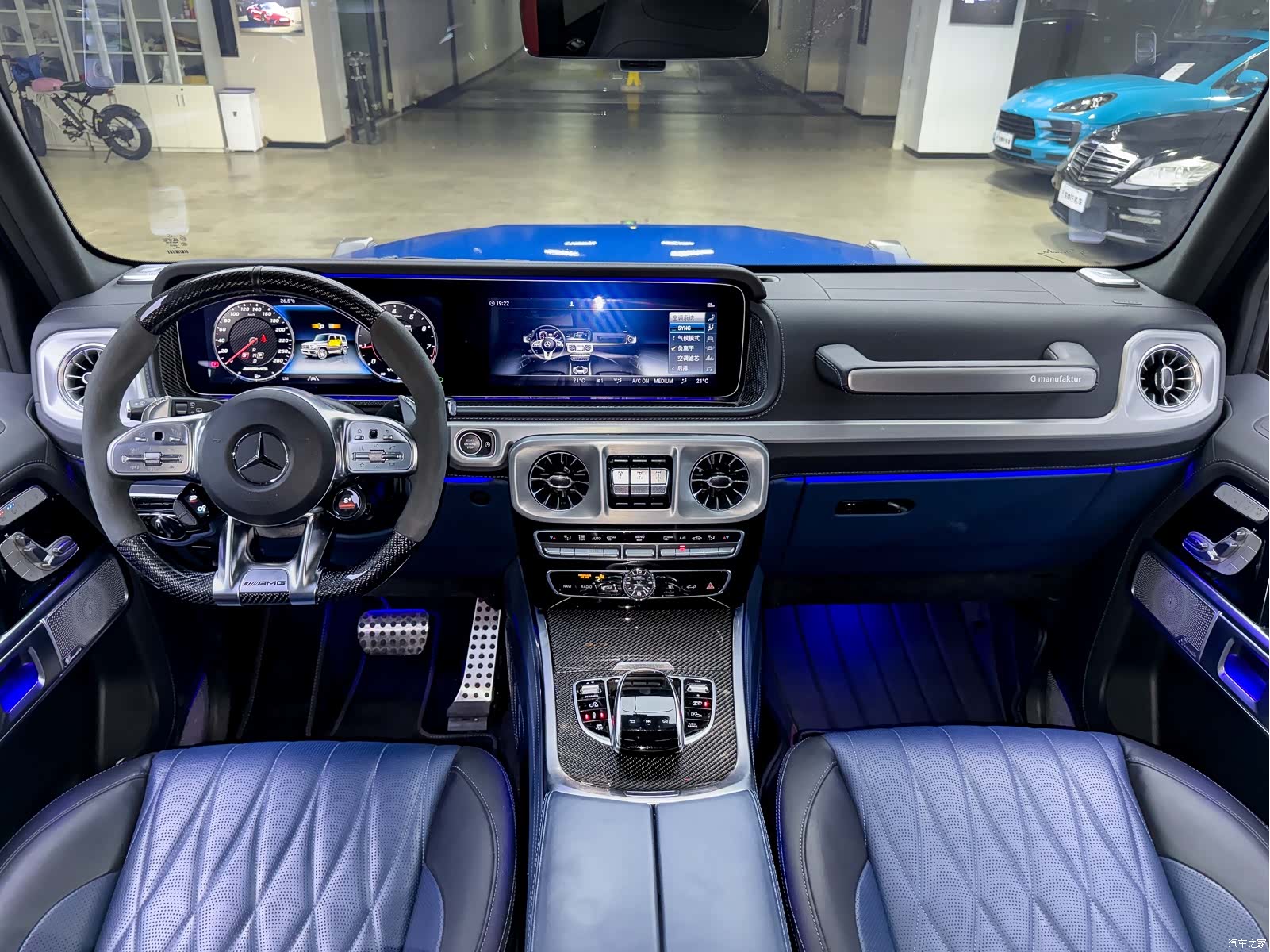 Mercedes-Benz G-Class, 2022 16