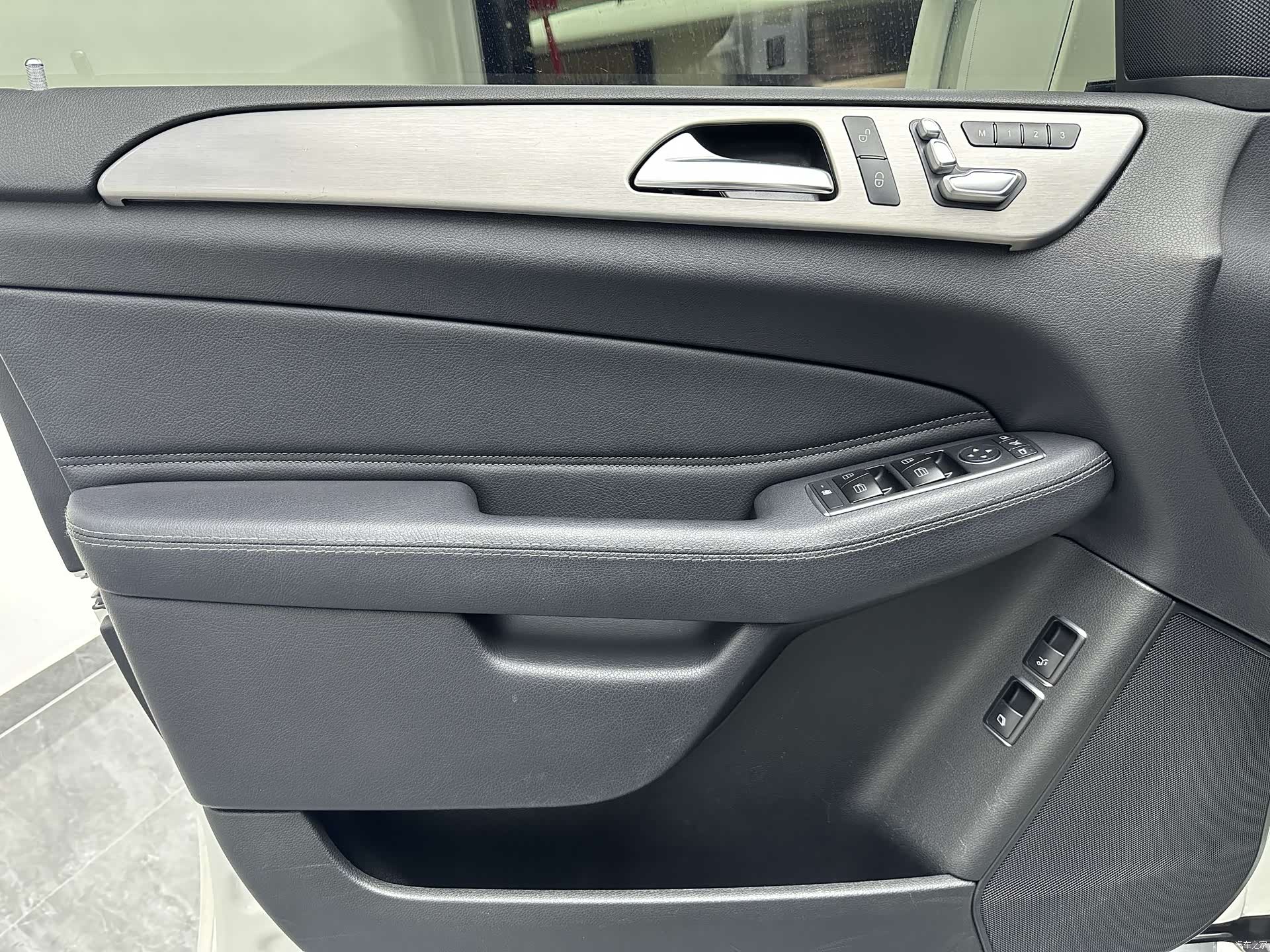 Mercedes-Benz GLS, 2016 25