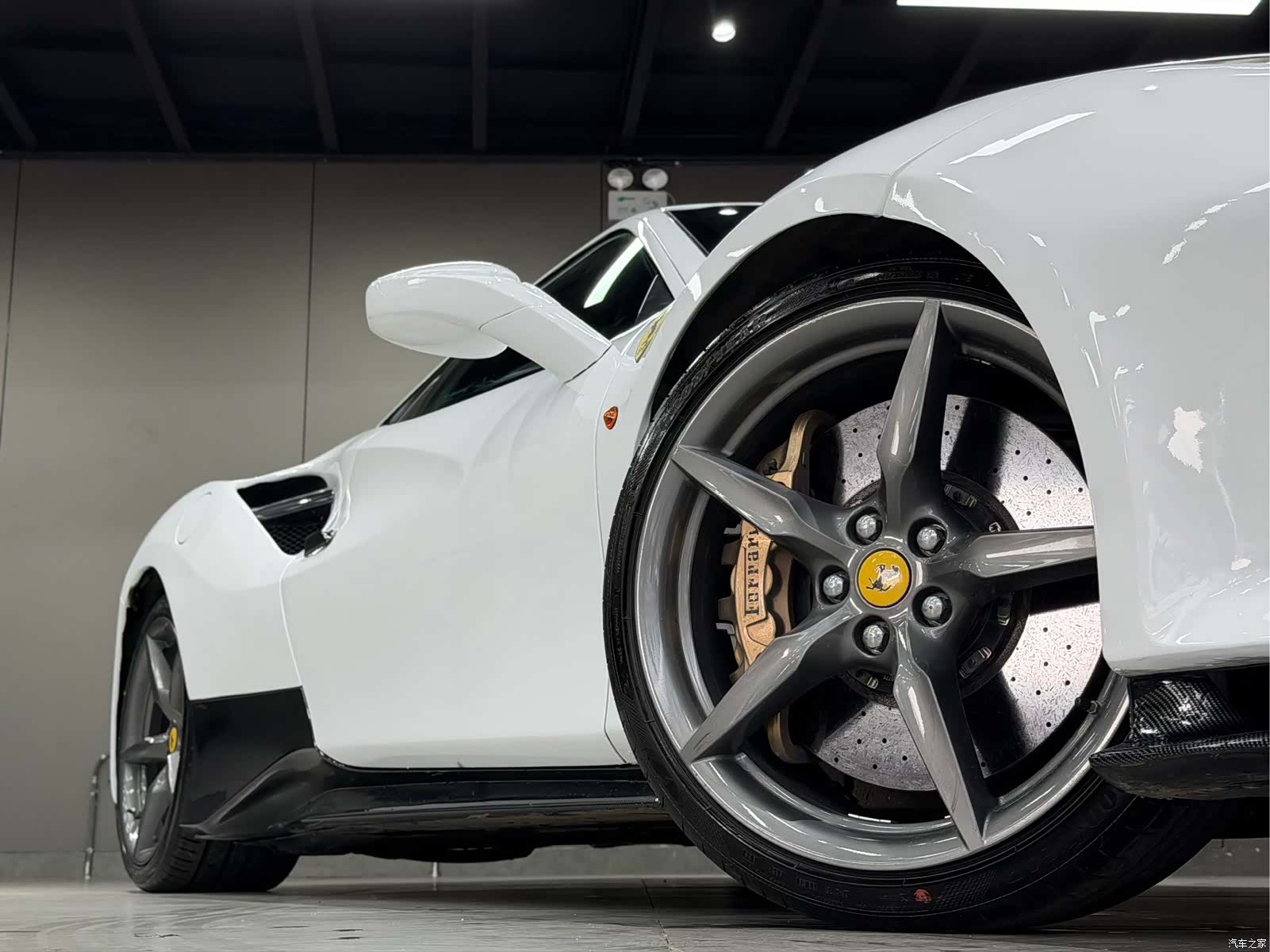 Ferrari 488, 2020 4
