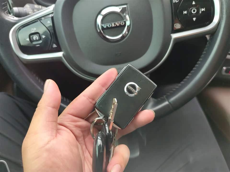 Volvo S90