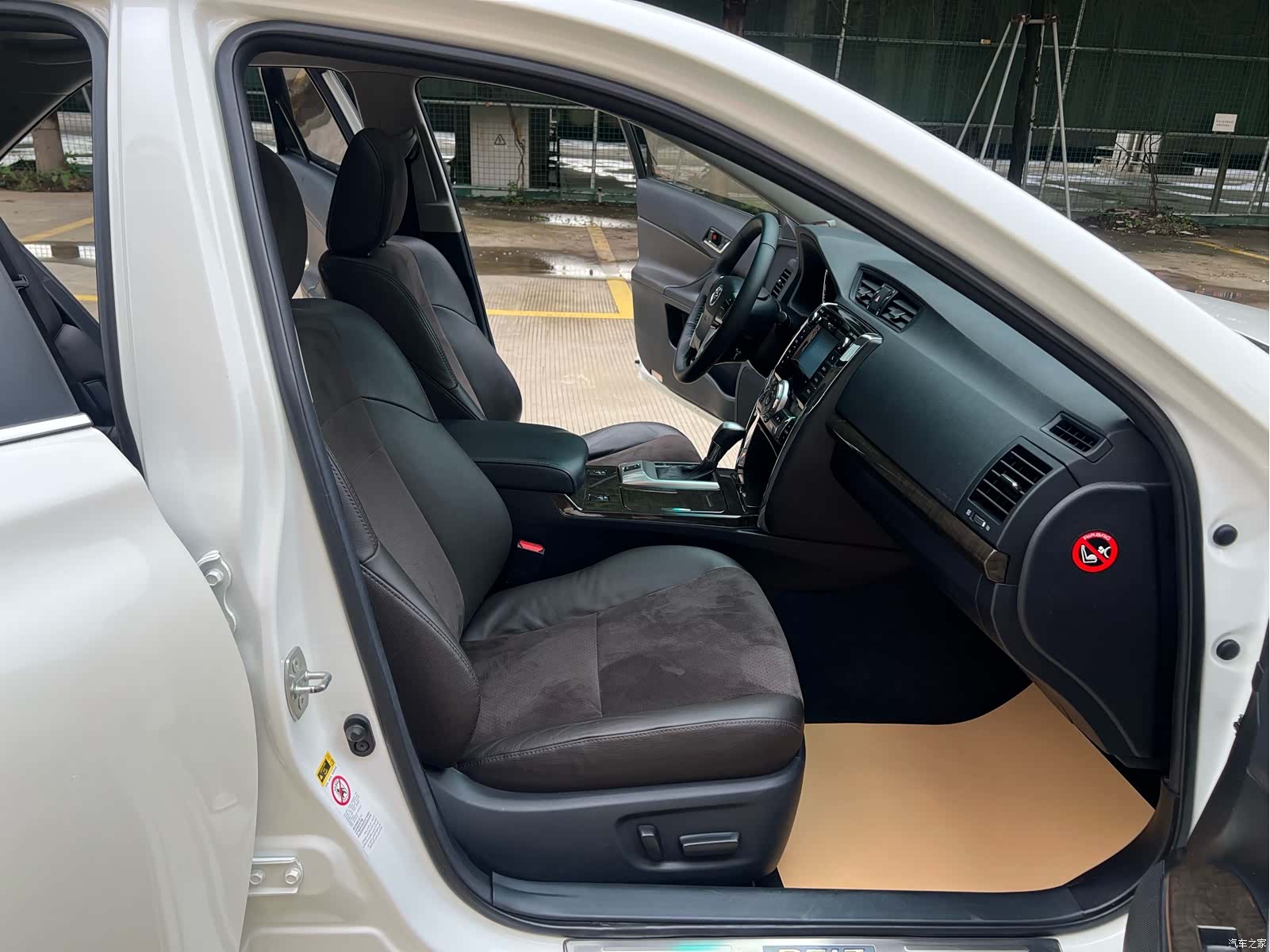 Toyota 2.5V, 2014 8