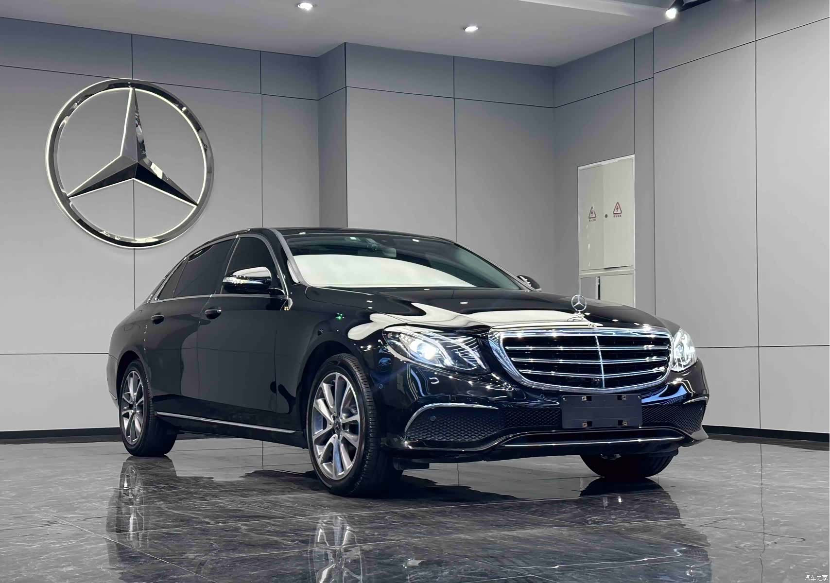 Mercedes-Benz E-Class, 2019 3