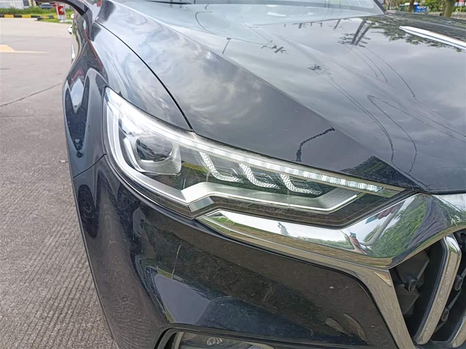 Hongqi HS5 Hongqi HS5