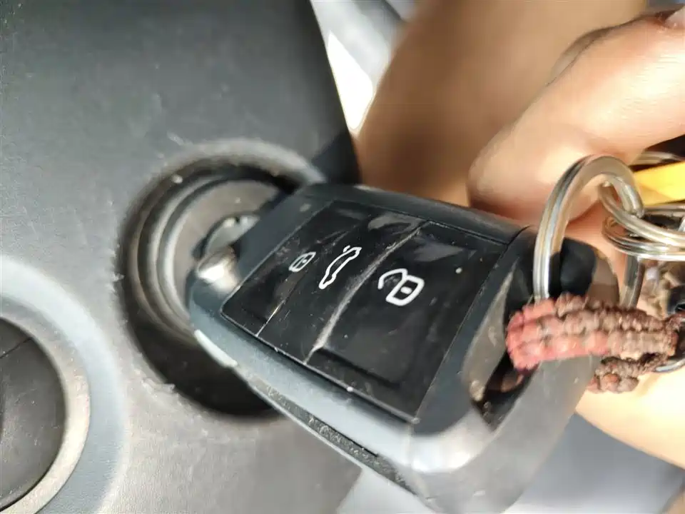 Volkswagen Exploring the shadow